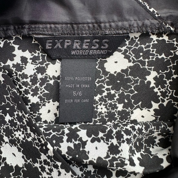 Express Monochrome Floral Dress - Picture 2 of 5